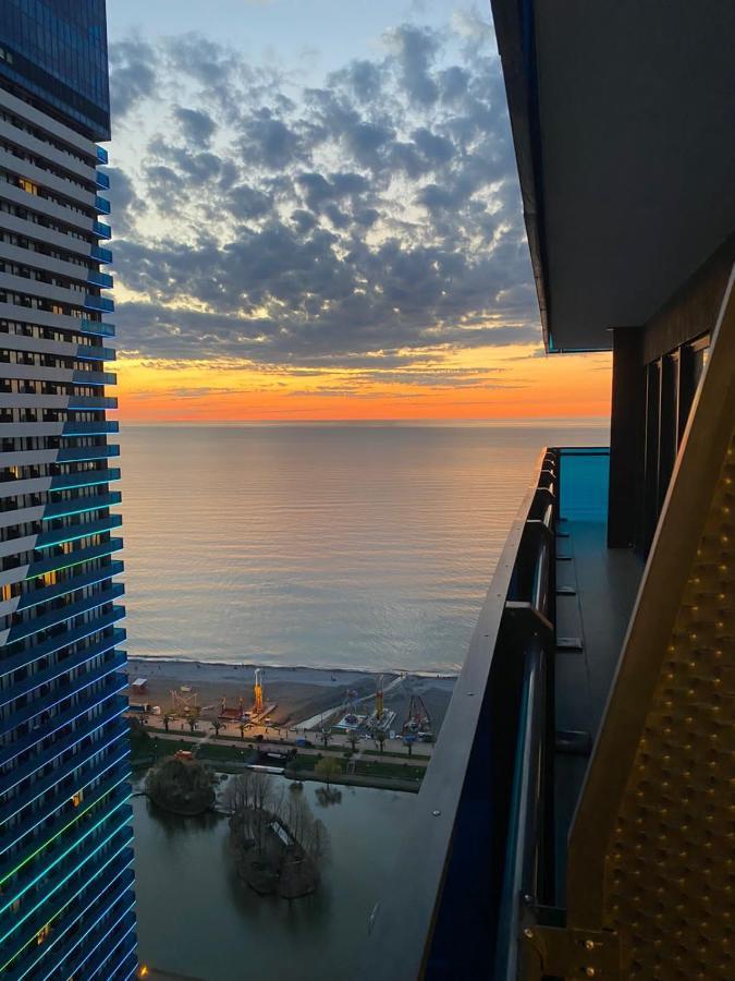 Orbi City Luxury Suite Batumi Exterior foto